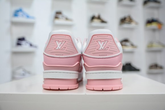 Louis Vuitton - Женские кроссовки PH_0105LV7W