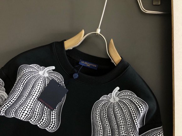 Louis Vuitton & Yayoi Kusama - Мужская кофта свитшот DF_1201LV1 Louis Vuitton & Yayoi Kusama - Мужская кофта свитшот DF_1201LV1