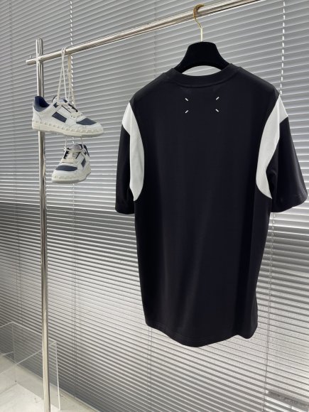 Maison Margiela MM6 - Мужская футболка майка TJ_0804MM11 Maison Margiela MM6 - Мужская футболка майка TJ_0804MM11