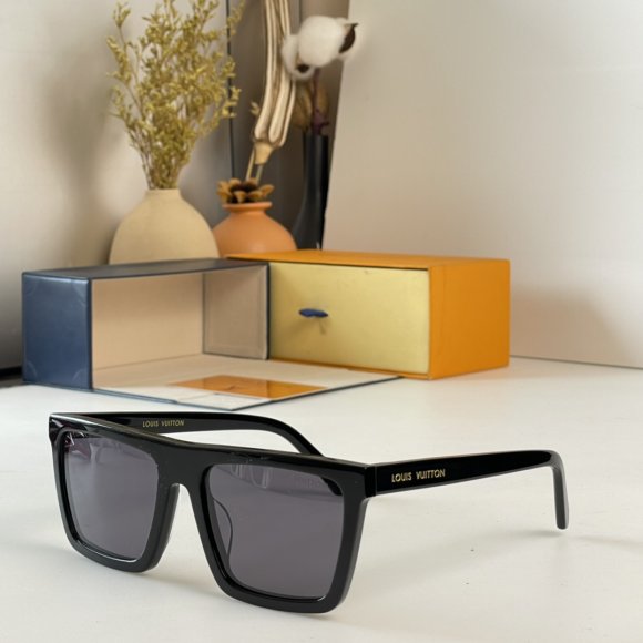 Louis Vuitton - Солнцезащитные очки K2_2402LV2 Louis Vuitton - Солнцезащитные очки K2_2402LV2