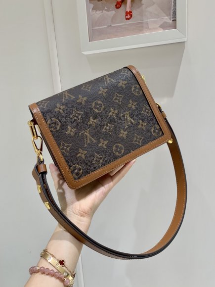 Louis Vuitton Женская сумка LL_0102LV1