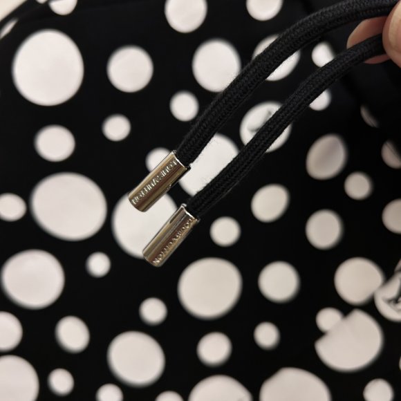 Louis Vuitton - Мужские шорты KN_0407LV3 Louis Vuitton - Мужские шорты KN_0407LV3