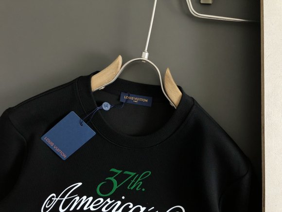 Louis Vuitton - Мужская кофта свитер DF_1401LV10 Louis Vuitton - Мужская кофта свитер DF_1401LV10