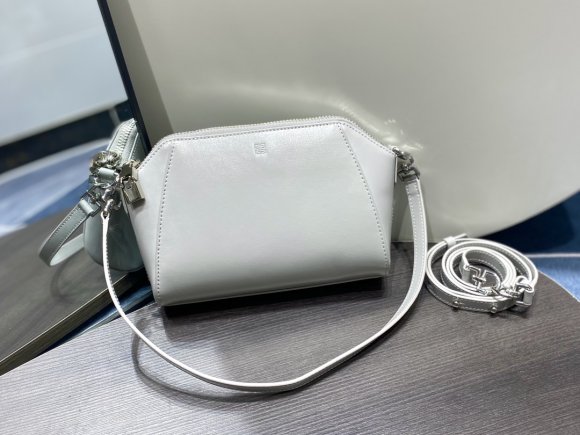 Givenchy XS Antigona Женская сумка мессендер GI_0802GI3