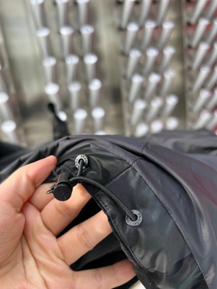 Prada - Мужская куртка пуховик SAD_3011PR1 Prada - Мужская куртка пуховик SAD_3011PR1