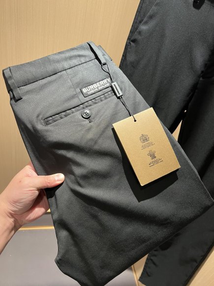 Burberry - Мужские штаны брюки DF_0904BU2 Burberry - Мужские штаны брюки DF_0904BU2