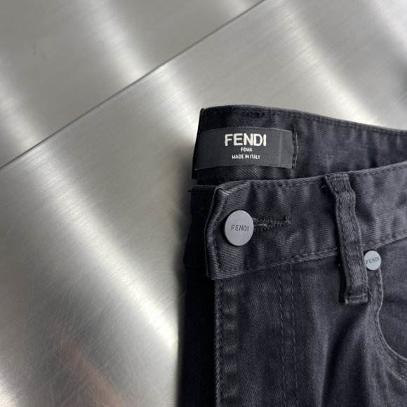 Fendi - Мужские штаны джинсы TJ_1609FE1 Fendi - Мужские штаны джинсы TJ_1609FE1