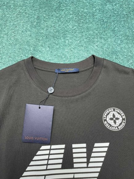 Louis Vuitton - Мужская футболка майка DZ_2102LV10