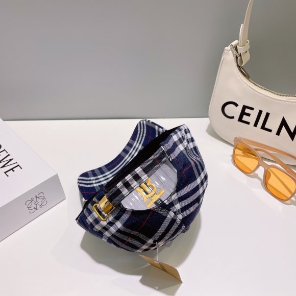 Burberry - Бейсболка кепка AO_1904BU16 Burberry - Бейсболка кепка AO_1904BU16