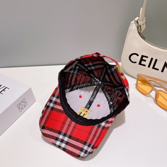 Burberry - Бейсболка кепка AO_1904BU16 Burberry - Бейсболка кепка AO_1904BU16