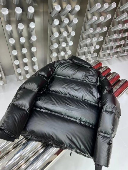 Prada - Мужская куртка жилет 2в1 CF_2609PR7 Prada - Мужская куртка жилет 2в1 CF_2609PR7