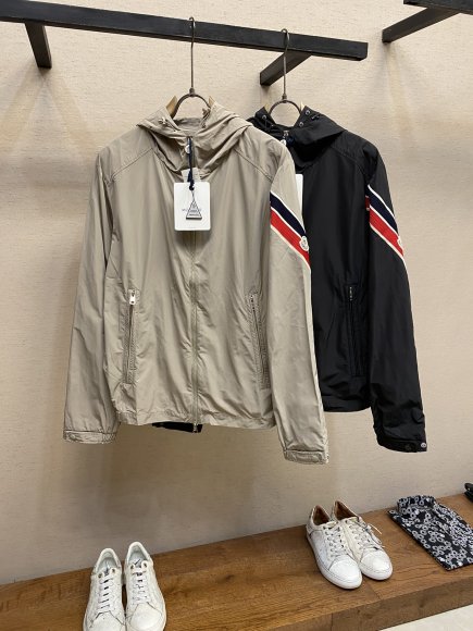 Moncler - Мужская куртка ветровка куртка DZ_0908MO4
