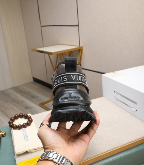 Louis Vuitton - Мужские кроссовки GTJ_0912LV5 Louis Vuitton - Мужские кроссовки GTJ_0912LV5