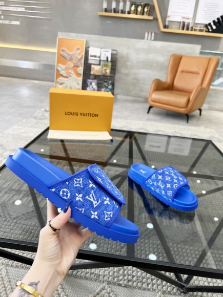 Louis Vuitton - Мужские шлепанцы RU_2805LV2