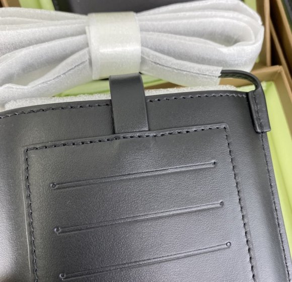 Burberry Сумка - чехол BU_1702BU6 Burberry Сумка - чехол BU_1702BU6