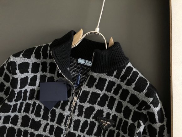 Prada - Мужская кофта свитер DZ_1412PR12 Prada - Мужская кофта свитер DZ_1412PR12