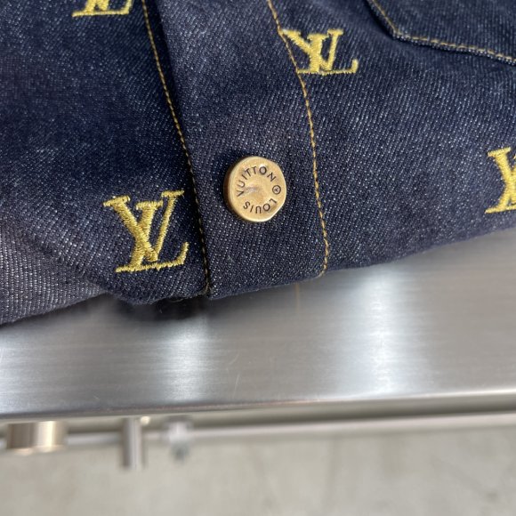 Louis Vuitton Signature - Мужская джинсовая рубашка TJ_1303LV7