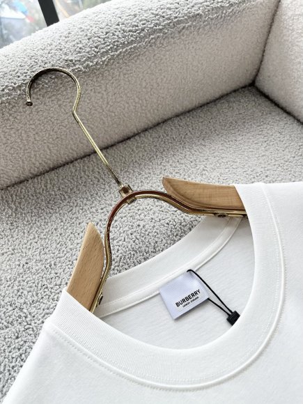 Burberry - Мужская футболка майка DF_0904BU4 Burberry - Мужская футболка майка DF_0904BU4