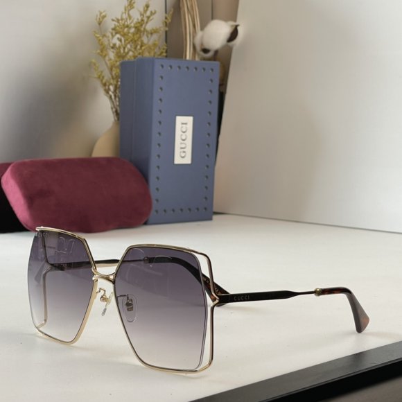 Gucci - Солнцезащитные очки K2_2402GU4 Gucci - Солнцезащитные очки K2_2402GU4