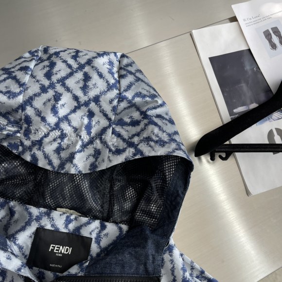 Fendi - Мужская куртка ветровка TJ_1303FE8 Fendi - Мужская куртка ветровка TJ_1303FE8