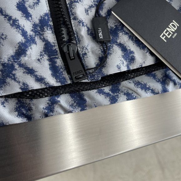 Fendi - Мужская куртка ветровка TJ_1303FE8 Fendi - Мужская куртка ветровка TJ_1303FE8