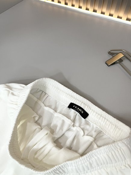 Fendi - Мужской костюм футболка шорты DF_2407FE7 Fendi - Мужской костюм футболка шорты DF_2407FE7