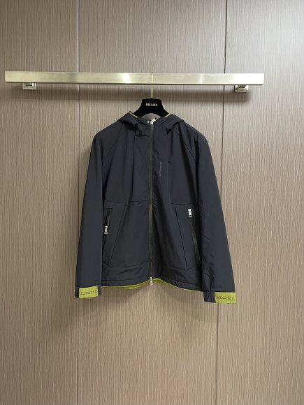 Moncler - Мужская куртка ветровка DZ_0908MO6