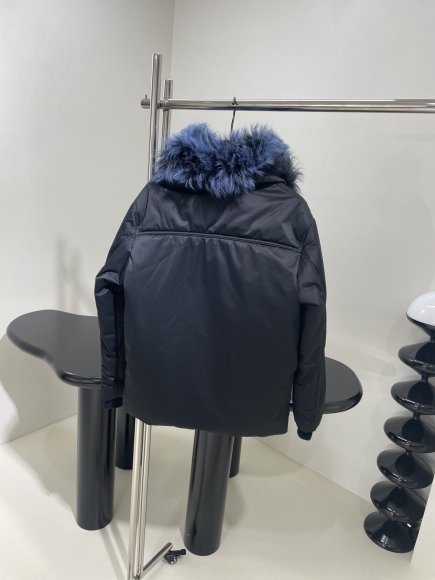 Chanel - Женская куртка пуховик FY_2812CH4 Chanel - Женская куртка пуховик FY_2812CH4