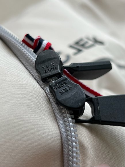 Moncler Grenoble Visaille - Женская куртка пуховик TI_2910MO2