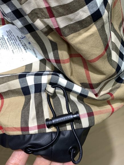 Burberry - Мужской жилет пуховик TI_2511BU10