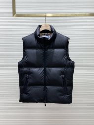 Burberry - Мужской жилет пуховик TI_2511BU10 Burberry - Мужской жилет пуховик TI_2511BU10