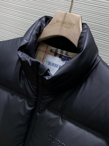 Burberry - Мужской жилет пуховик TI_2511BU10