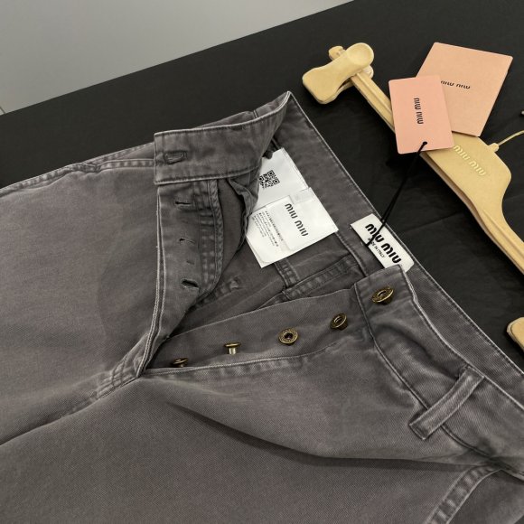 Miu Miu - Женские штаны джинсы FY_2812MI5 Miu Miu - Женские штаны джинсы FY_2812MI5