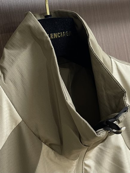 Balenciaga - Мужская куртка ветровка DZ_0908BA8 Balenciaga - Мужская куртка ветровка DZ_0908BA8