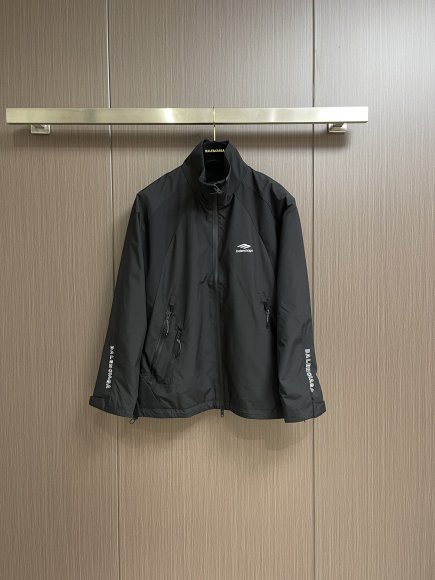 Balenciaga - Мужская куртка ветровка DZ_0908BA8 Balenciaga - Мужская куртка ветровка DZ_0908BA8