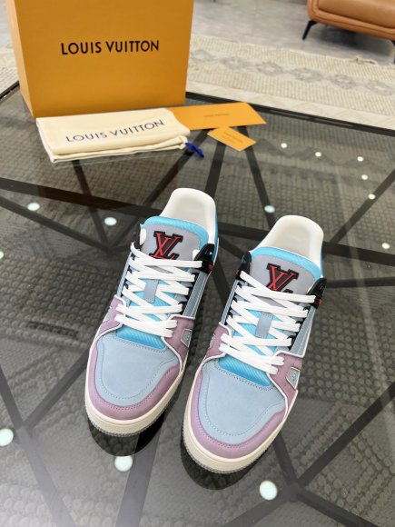 Louis Vuitton - Мужские кроссовки RU_2909LV1
