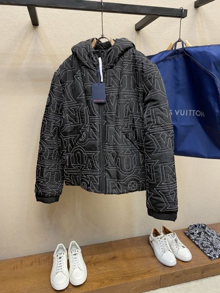 Louis Vuitton Snow - Мужская стеганная куртка DZ_1011LV8 Louis Vuitton Snow - Мужская стеганная куртка DZ_1011LV8