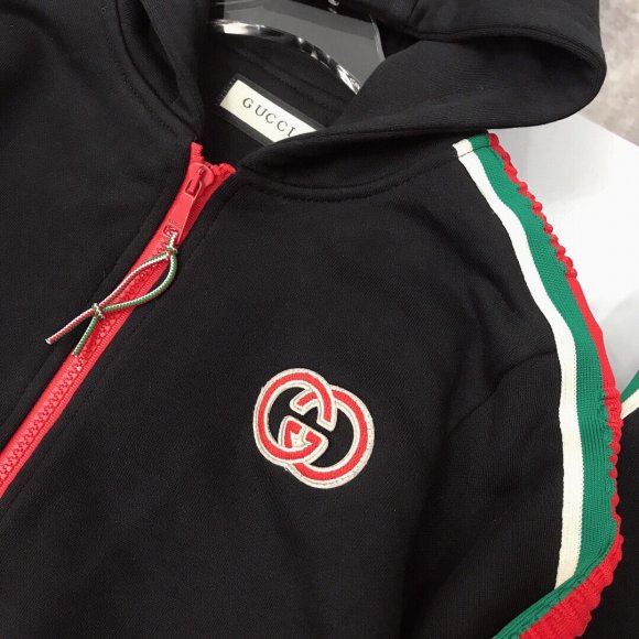 Gucci - Детский спортивный костюм DW_0112GU5