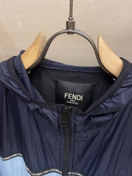 Fendi - Мужская куртка ветровка DZ_2106FE8 Fendi - Мужская куртка ветровка DZ_2106FE8