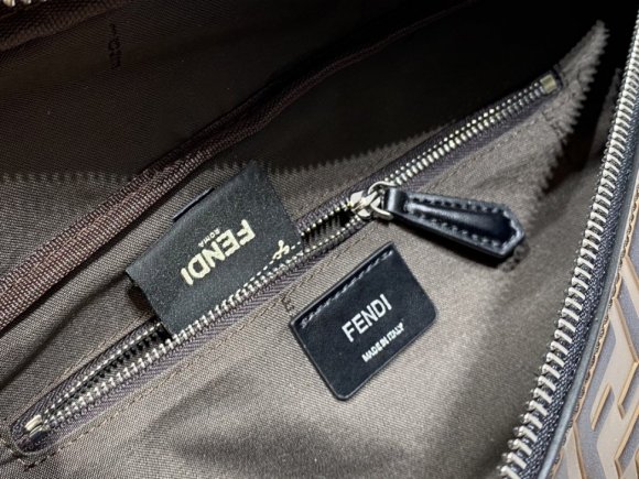 Fendi Поясная сумка GI_2605FE1 Fendi Поясная сумка GI_2605FE1