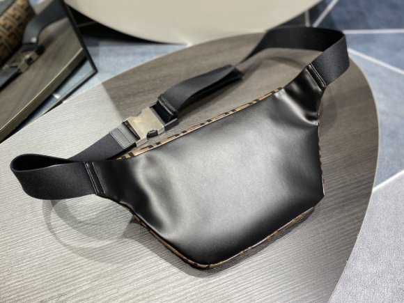 Fendi Поясная сумка GI_2605FE1 Fendi Поясная сумка GI_2605FE1