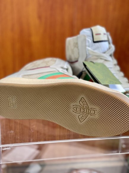   Gucci Screener Женские кеды R_0102GU6 