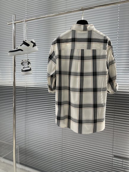 Balenciaga - Мужская рубашка TJ_2205BA1 Balenciaga - Мужская рубашка TJ_2205BA1