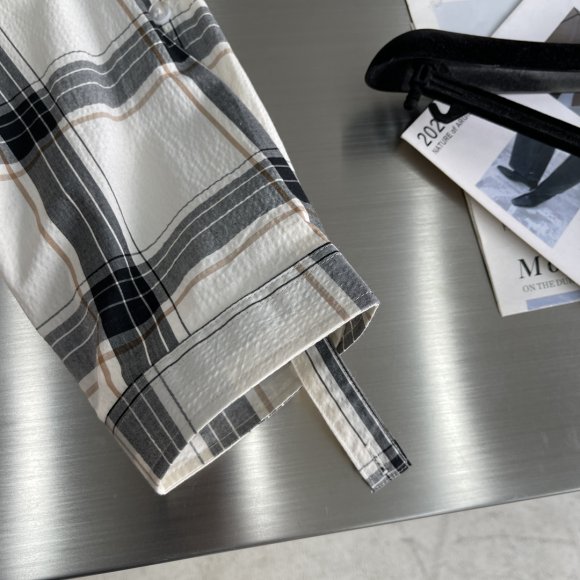 Balenciaga - Мужская рубашка TJ_2205BA1 Balenciaga - Мужская рубашка TJ_2205BA1