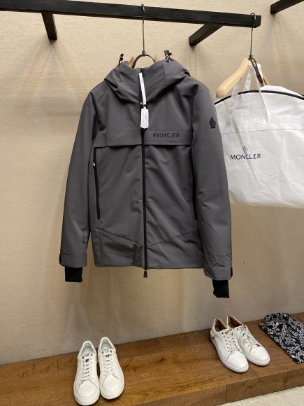 Moncler Foret - Мужская куртка пуховик DZ_1111MO1 Moncler Foret - Мужская куртка пуховик DZ_1111MO1