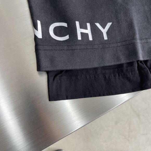 Givenchy - Мужские двухслойные шорты DZ_0306GI2