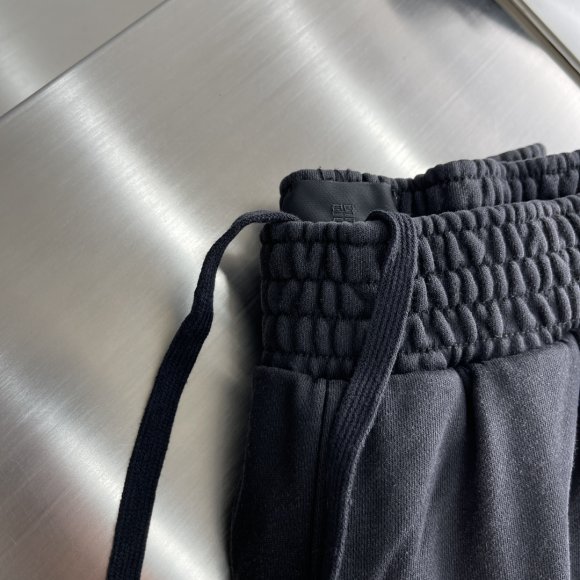 Givenchy - Мужские двухслойные шорты DZ_0306GI2