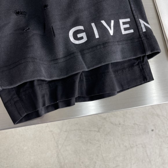 Givenchy - Мужские двухслойные шорты DZ_0306GI2