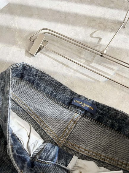 Louis Vuitton - Мужские штаны джинсы DF_2407LV13