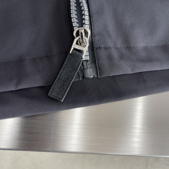 Givenchy - Мужская куртка ветровка DZ_0908GI12